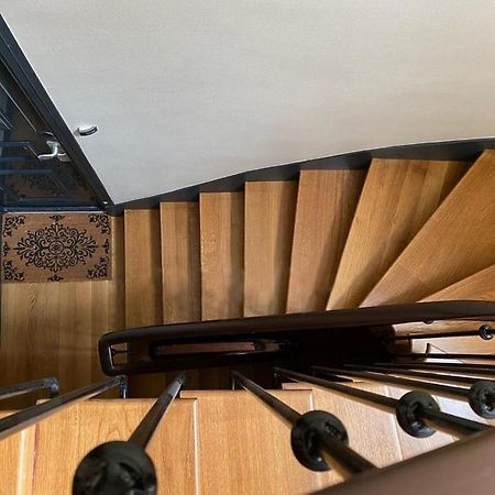 Appartement Coquet Sur Les Hauteurs De Montmartre Париж Экстерьер фото